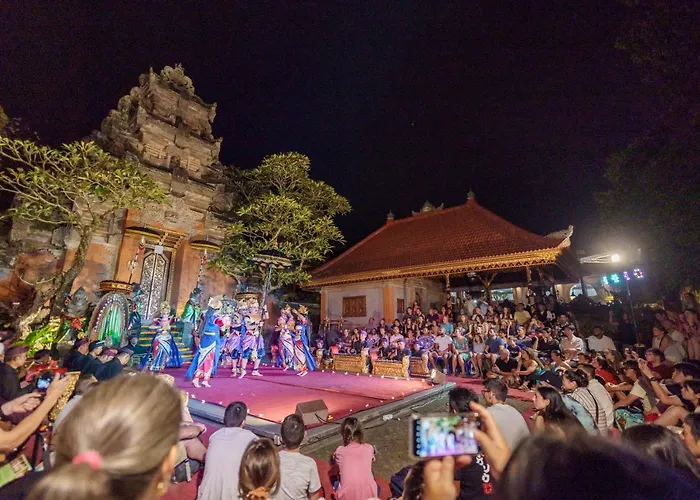 ゲストハウス Saren Kauh Palaceॐ